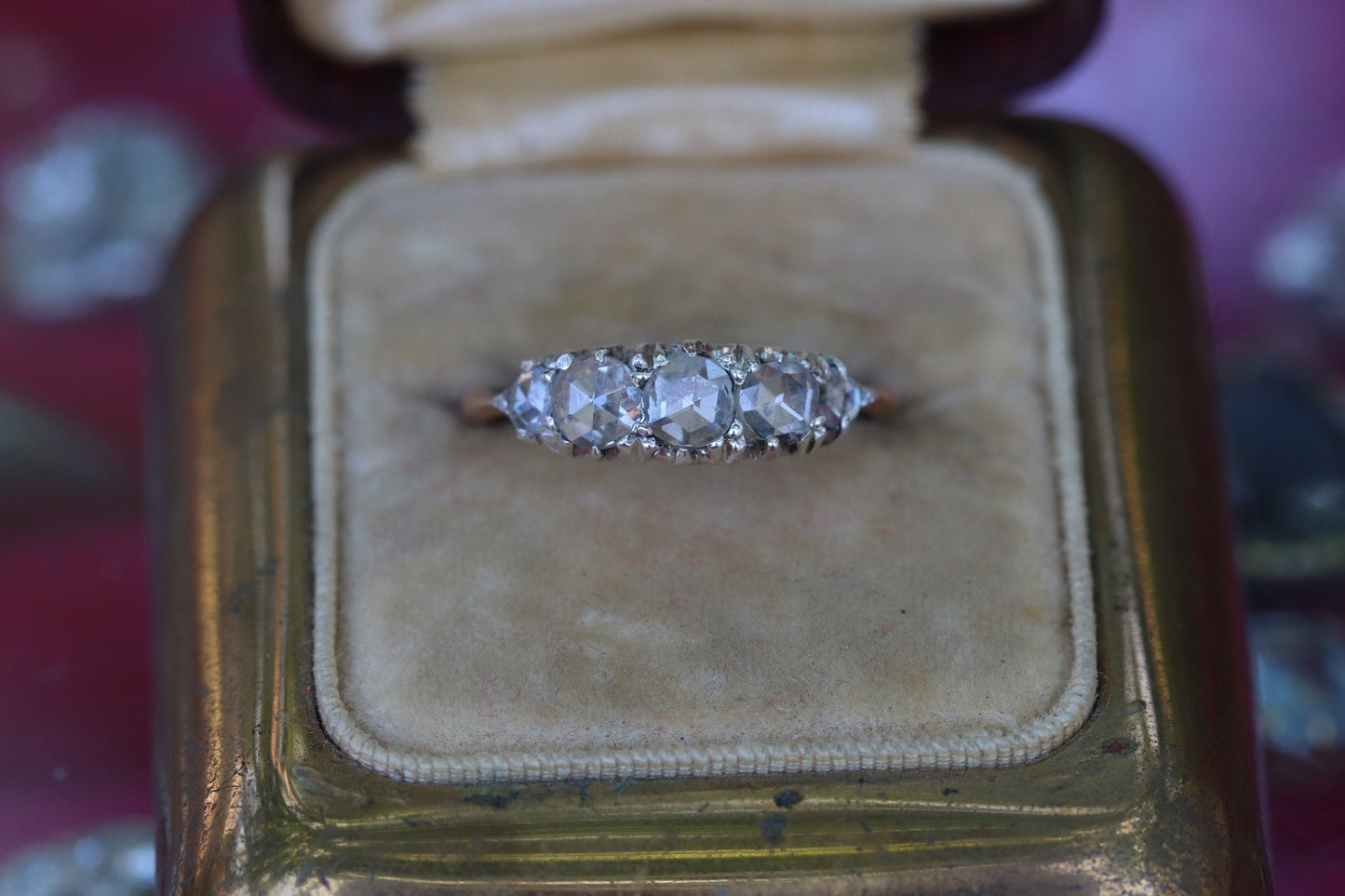 Rose cut diamond 5 stone set in 18 k white gold size 7 sizable