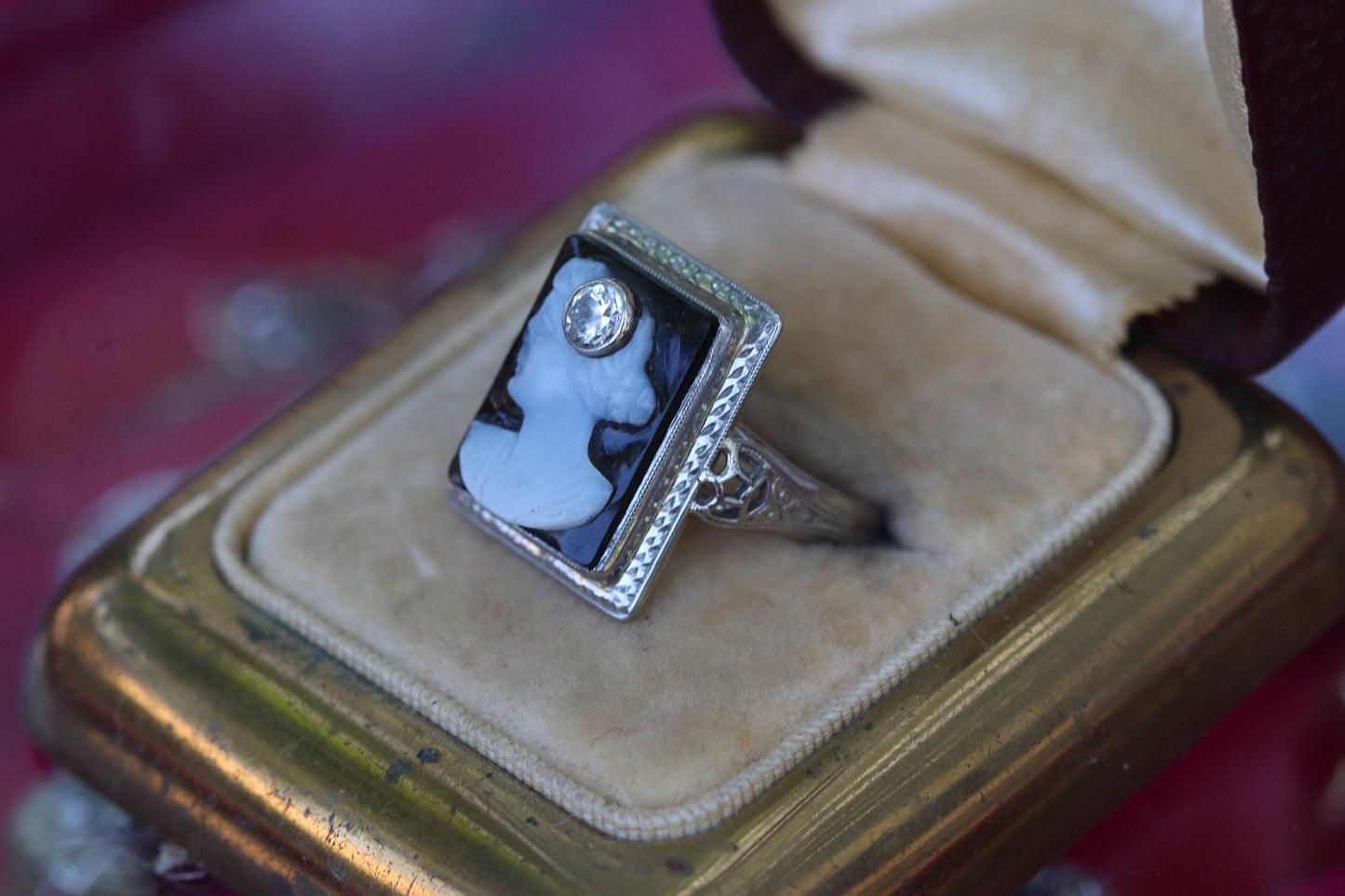 14k white gold onyx cameo ring with .17 old mine cut diamond size 5.25 sizable