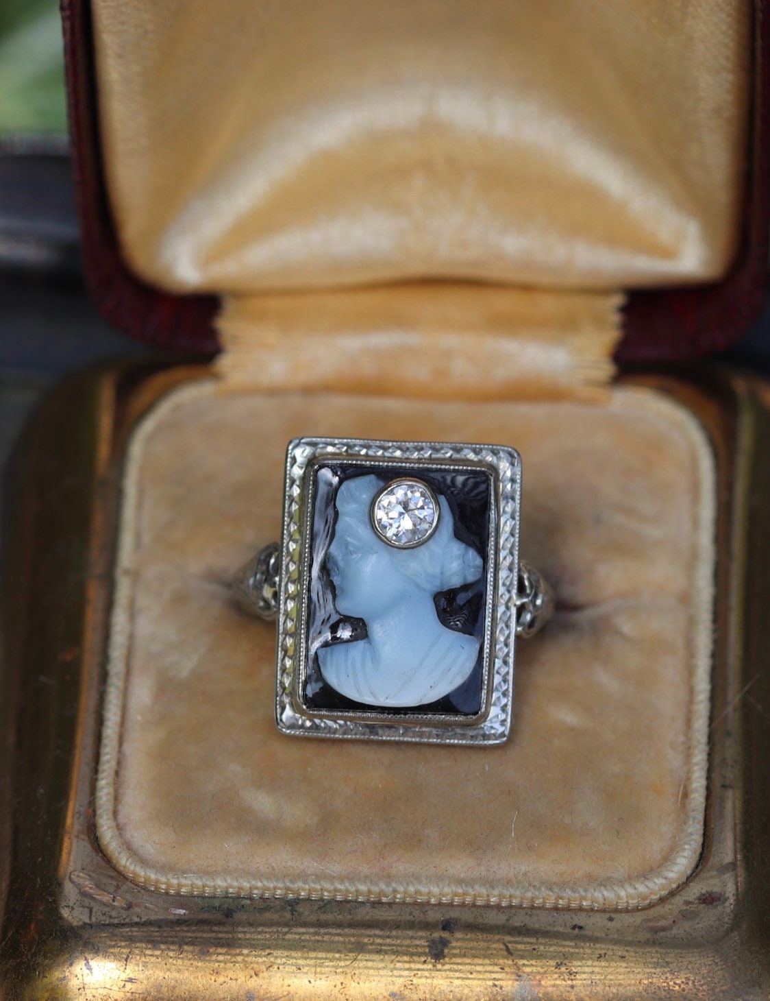 14k white gold onyx cameo ring with .17 old mine cut diamond size 5.25 sizable