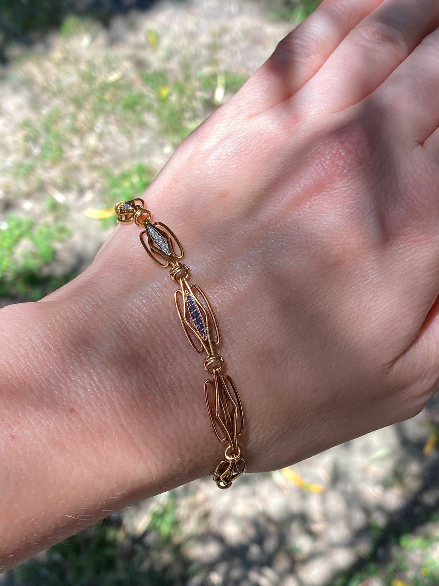 18k gold Victorian chain link bracelet with rose cut diamonds and sapphires