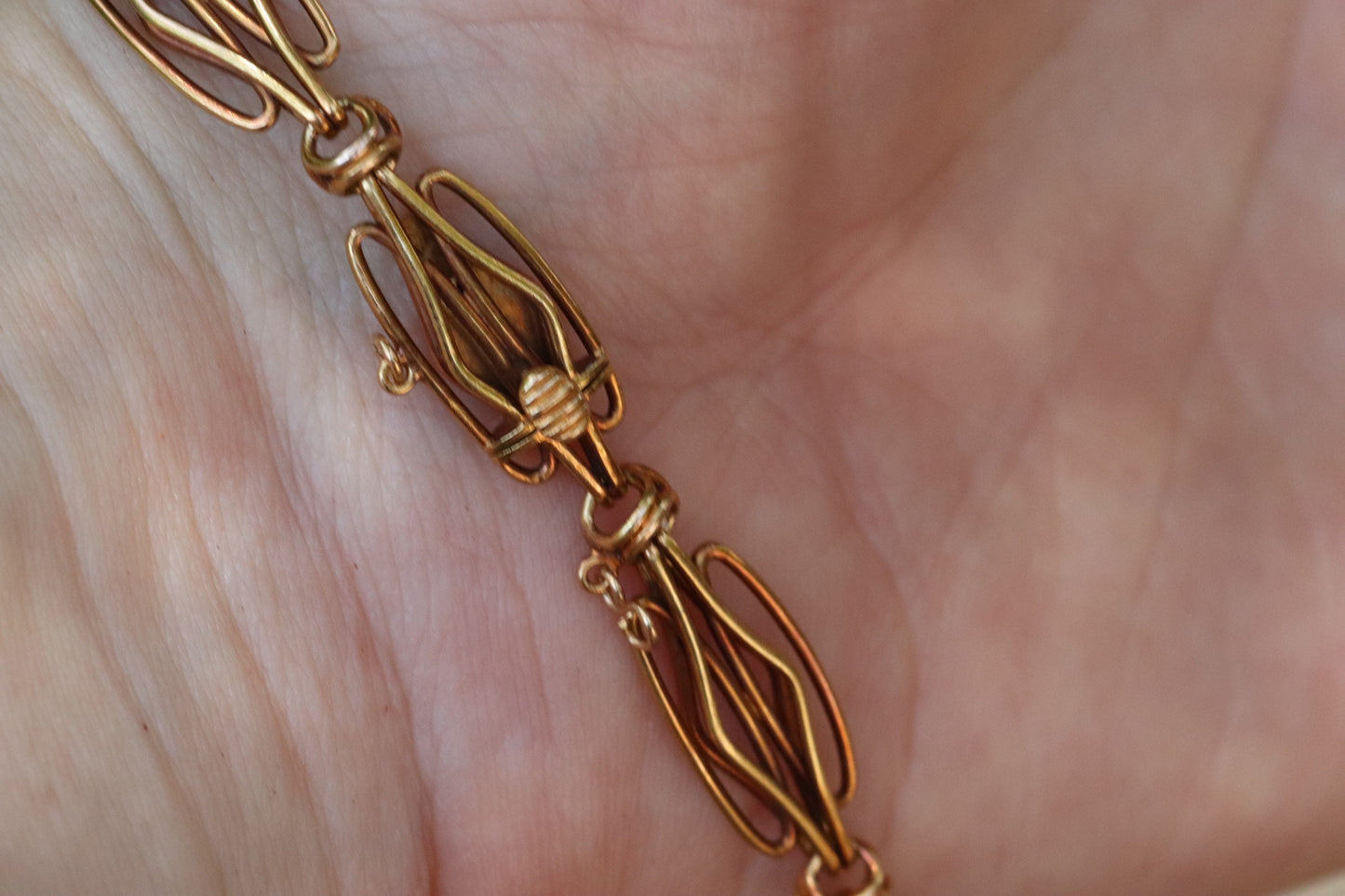 18k gold Victorian chain link bracelet with rose cut diamonds and sapphires