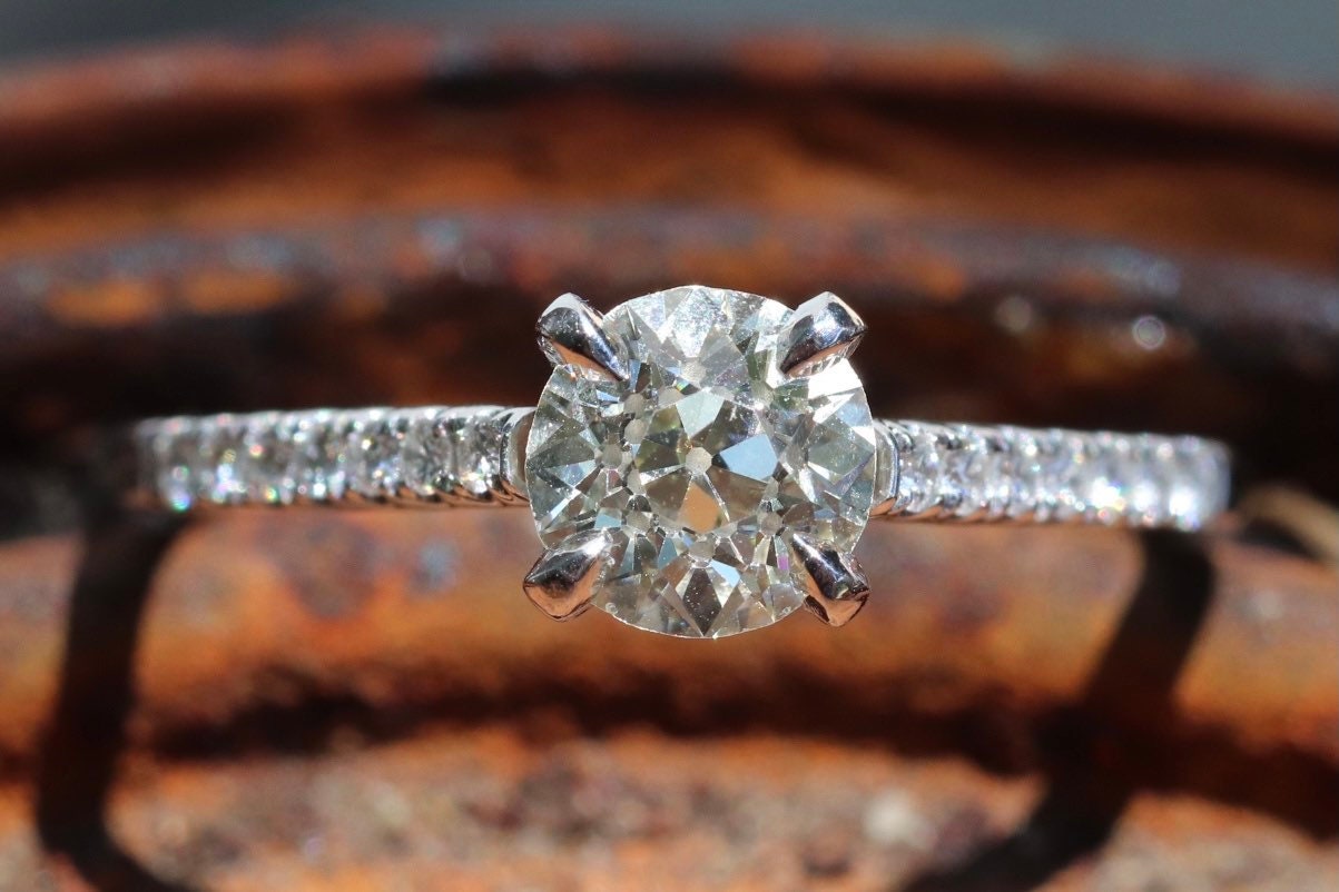 Old European cut diamond set an 18 K White Gold pave solitaire engagement ring size 6 (sizable)
