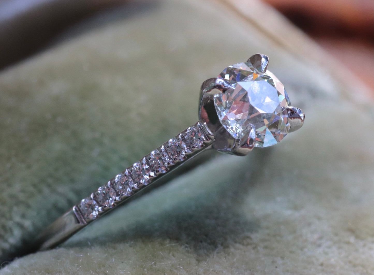 Old European cut diamond set an 18 K White Gold pave solitaire engagement ring size 6 (sizable)