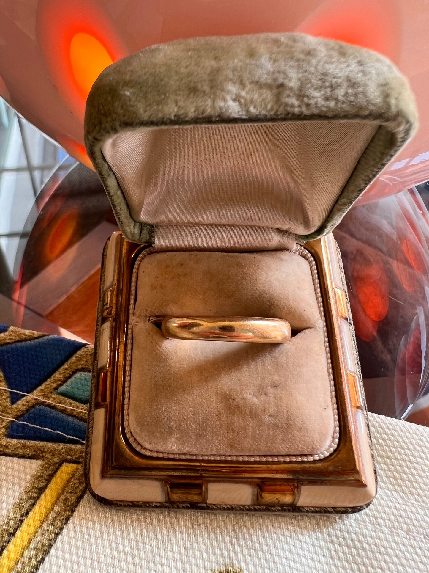 18 karat solid gold wedding band size 11