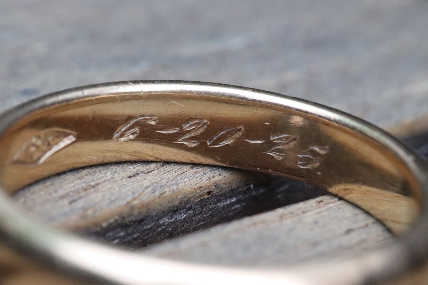 18 karat solid gold wedding band size 11