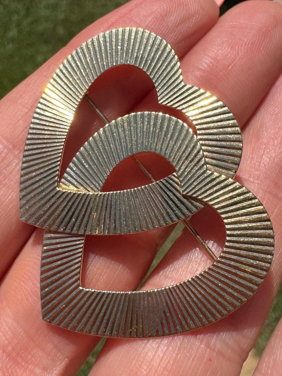 1960s T&Co double heart brooch in 14 karat gold