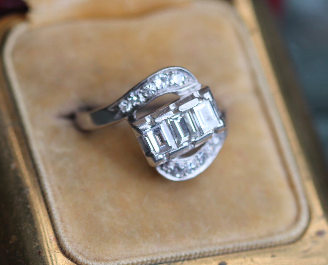 1.10 ctw Art Deco platinum and diamond ring size 5.75 sizable