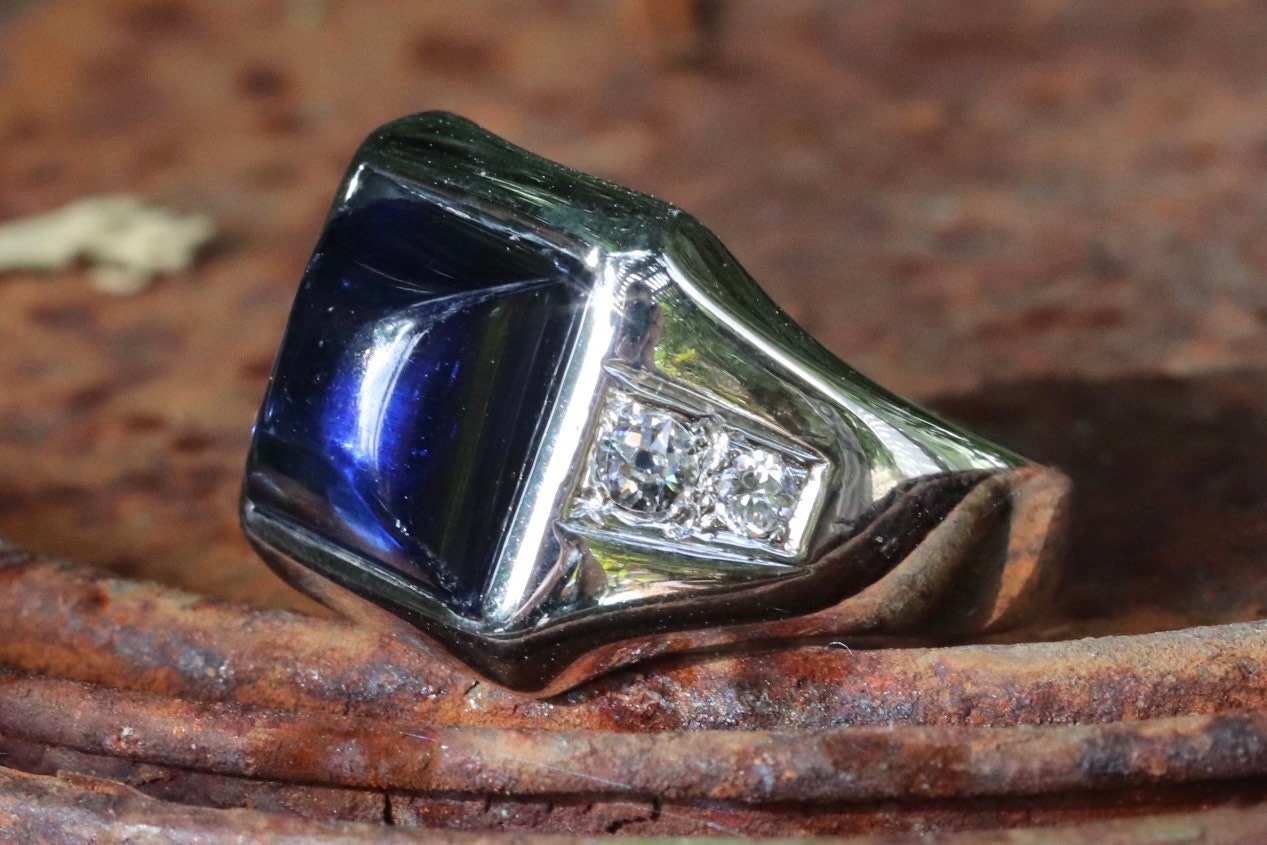 14k white gold synthetic blue sapphire sugarloaf ring with old European cut diamonds size 8 (sizable)