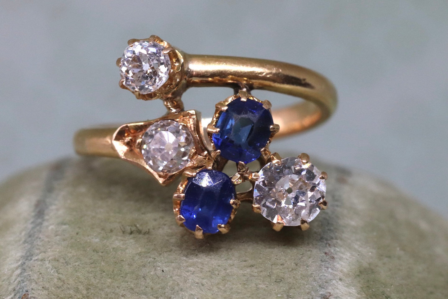 Authentic art nouveau 18k yellow gold old mine cut diamond and natural sapphire ring size 5.5 (sizable)